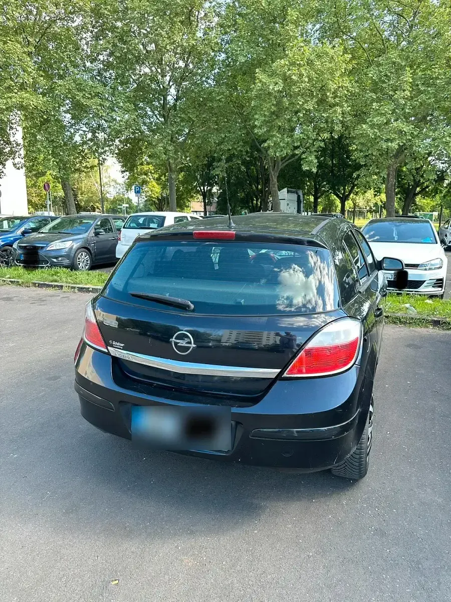 Usata Opel Astra 90 CV (66 kW) 2005 Nero Station wagon