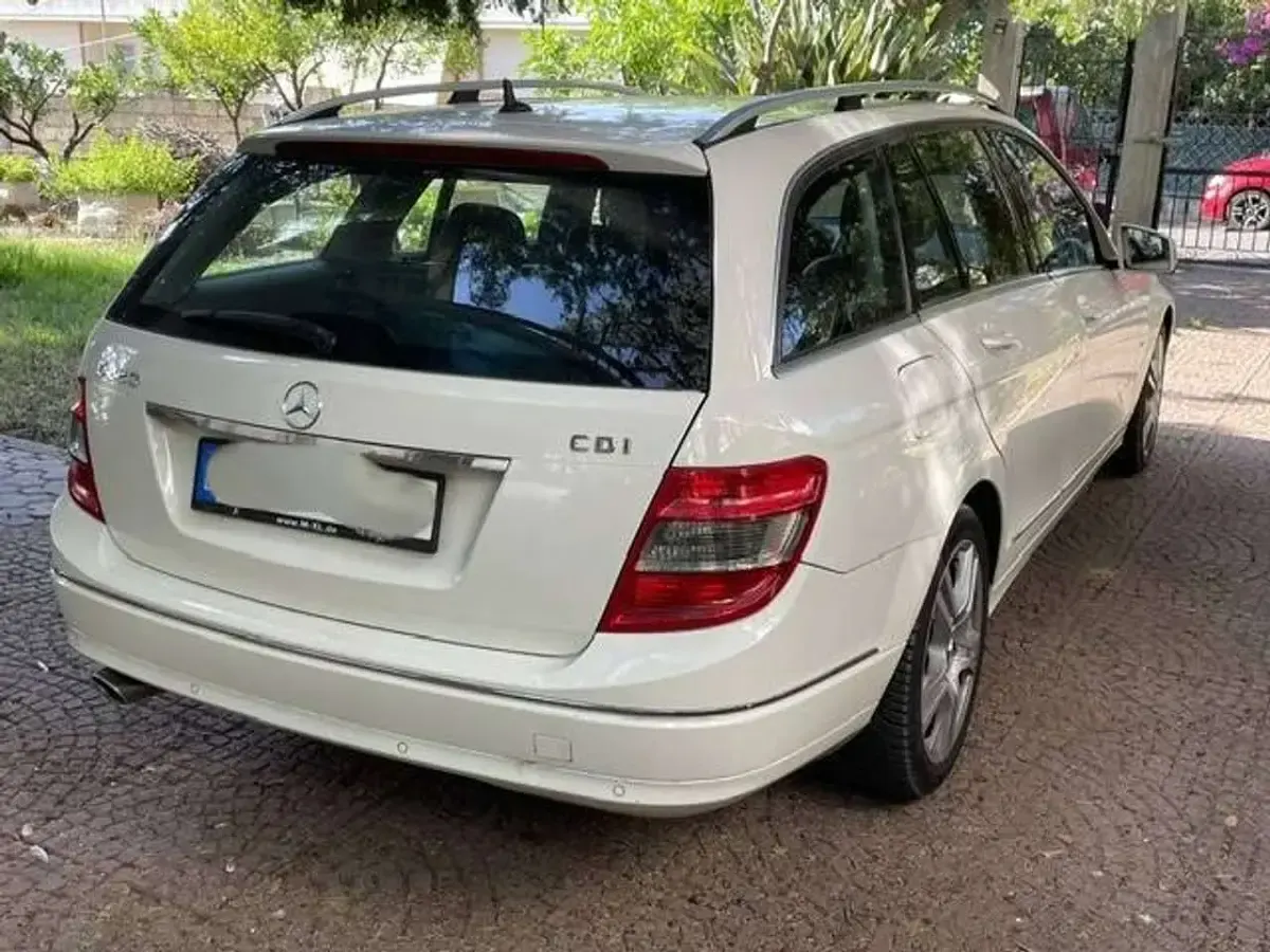 Gebraucht Mercedes C220 Avantgarde 170 PS (125 kW) 2011 Weiß Kombi