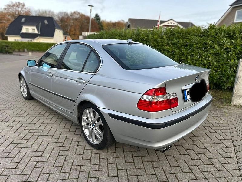 Gebraucht BMW 330 Sport Line 231 PS (169 kW) 2003 Silber Limousine
