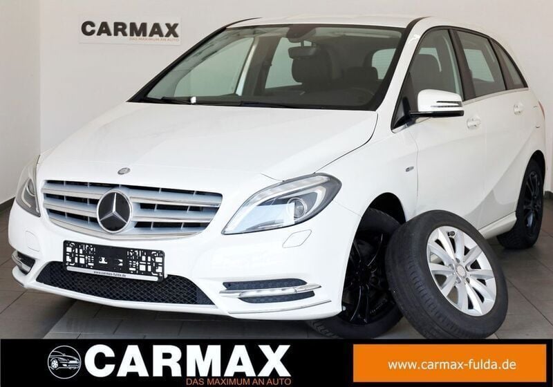 Weiß Gebraucht 2012 Mercedes B180 Van / Kleinbus | 7.900 € (Guter Preis) - Bild 1/4