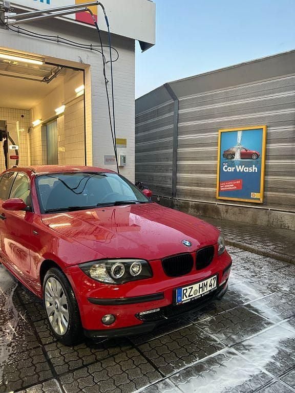 Gebraucht BMW 118 143 PS (105 kW) 2005 Rot Kleinwagen