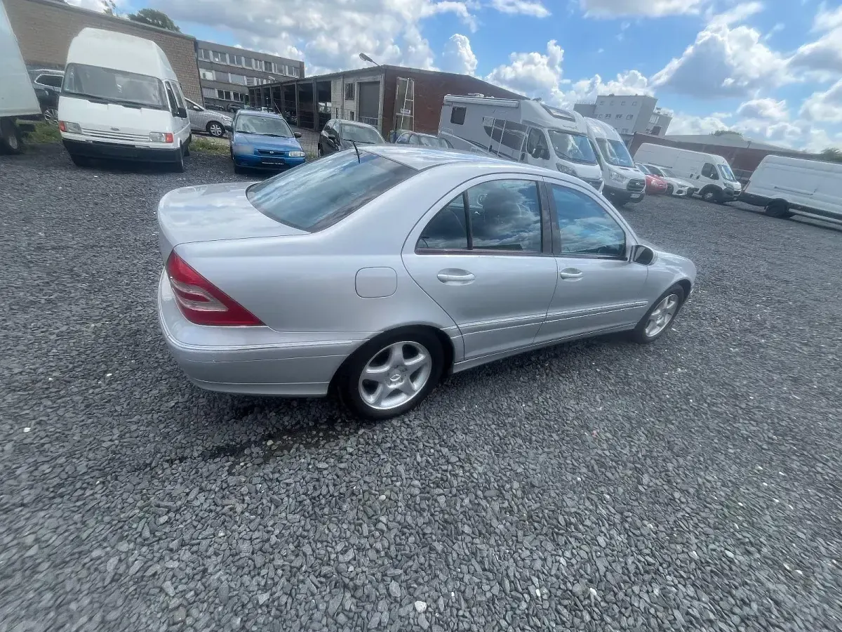 Gebraucht Mercedes C320 Elegance 218 PS (160 kW) 2000 Silber Limousine