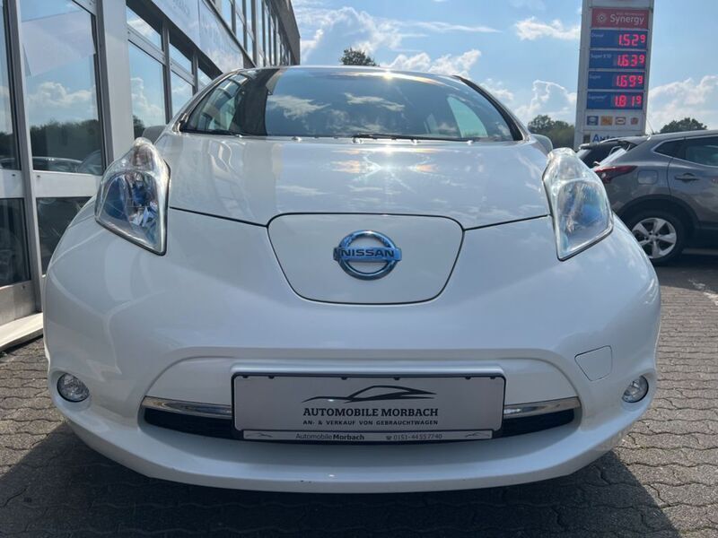 Gebraucht Nissan Leaf Acenta 80 kW (109 PS) 2014 Weiß Kleinwagen