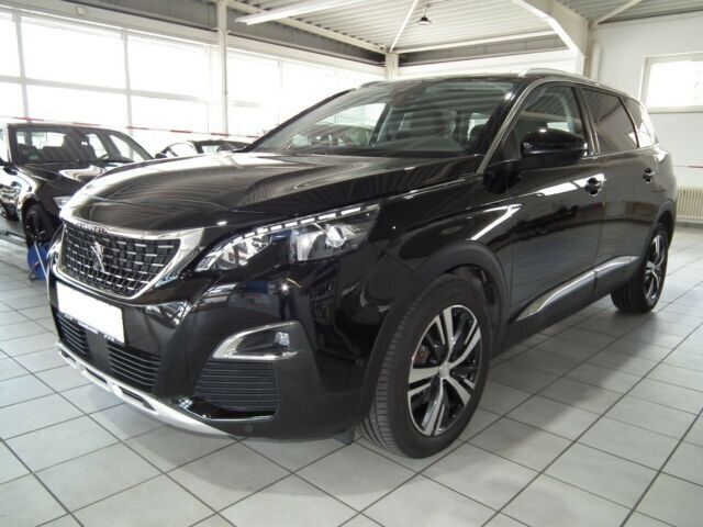 Gebraucht Peugeot 5008 Allure 120 PS (88 kW) 2018 Schwarz metallic Van / Kleinbus