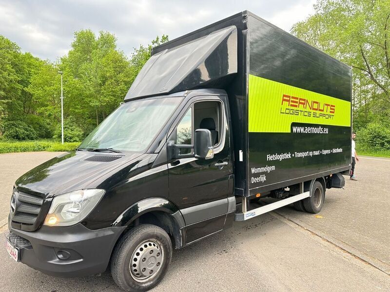 Schwarz Gebraucht 2016 Mercedes Sprinter Van | 18.500 € - Bild 1/4
