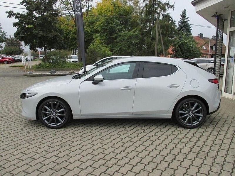 Neu Mazda 3 Exclusive-Line 140 PS (102 kW) 2025 Ceramic Limousine