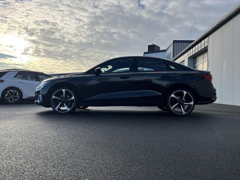 Gebraucht Audi A3 Advanced 150 PS (110 kW) 2022 Mythosschwarz Limousine