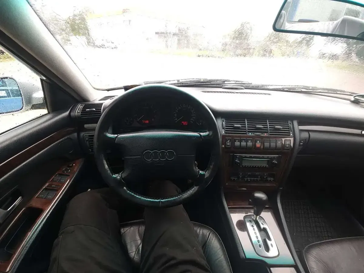 Gebraucht Audi A8 193 PS (141 kW) 1997 Silber Limousine
