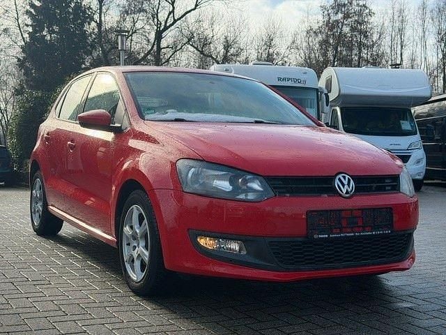 Gebraucht VW Polo Match 90 PS (66 kW) 2013 Rot Kleinwagen