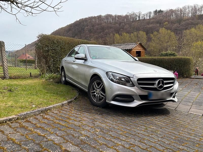 Gebraucht Mercedes C180 156 PS (114 kW) 2014 Silber Limousine