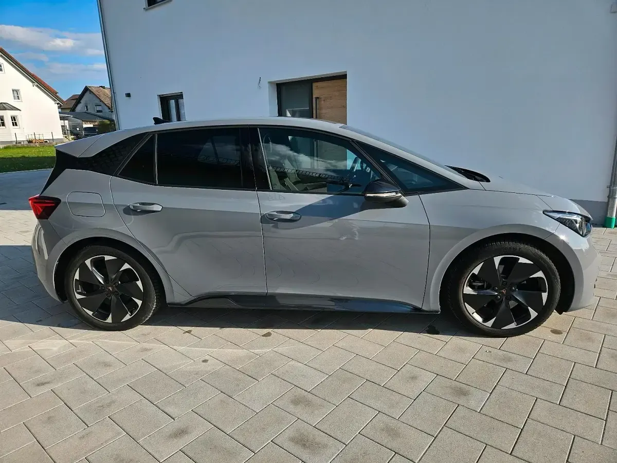 Gebraucht Cupra Born 150 kW (204 PS) 2023 Grau Kleinwagen