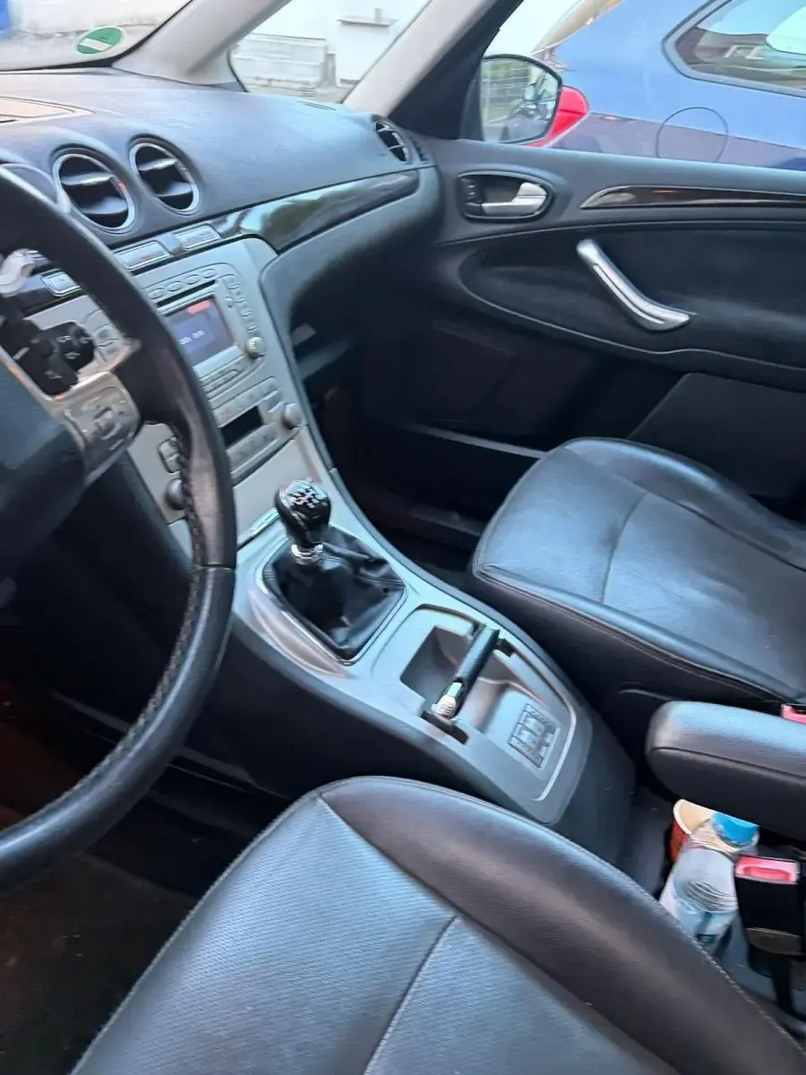 Używany Ford Galaxy 140 KM (102 kW) 2008 Srebrny Minivan
