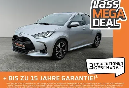 Gebraucht Toyota Yaris Hybrid 116 PS (85 kW) 2024 Silber Limousine