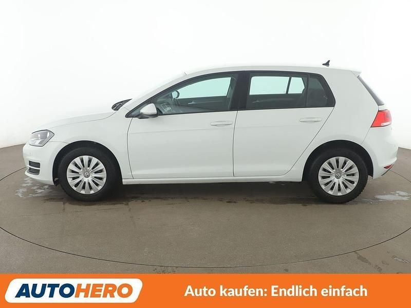 Gebraucht VW Golf VII Trendline 86 PS (63 kW) 2017 Weiß Limousine