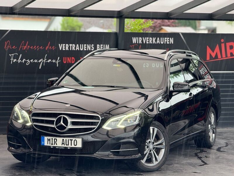 Schwarz Gebraucht 2017 Mercedes E220 Kombi | 14.900 € (Teuer) - Bild 1/4