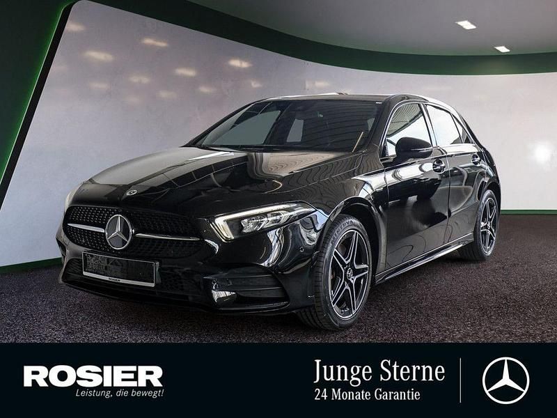 Schwarz / nachtschwarz Gebraucht 2022 Mercedes A250 AMG Limousine | 25.880 € (Guter Preis) - Bild 1/4