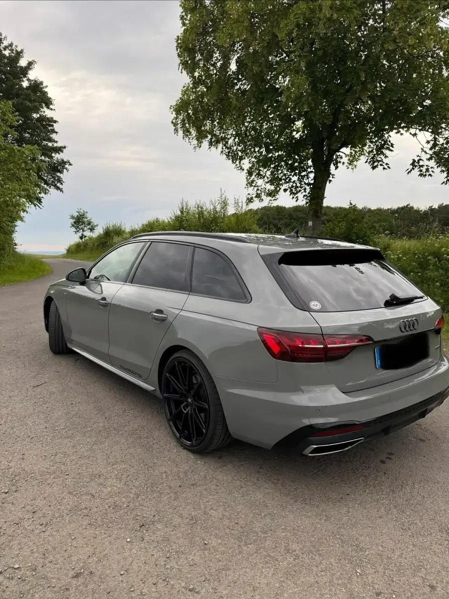 Gebraucht Audi A4 S-Line 204 PS (150 kW) 2021 Grau Kombi