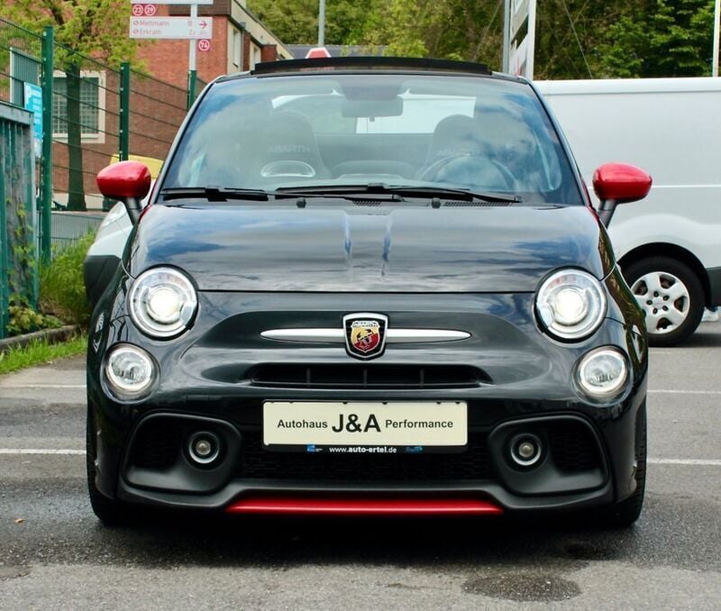 Colore esterno (scorpione schw Gebraucht 2022 Abarth 595C Cabrio | 25.990 € (Fairer Preis) - Bild 1/4