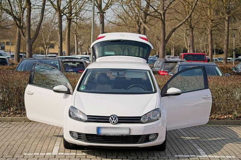 Gebraucht VW Golf V 122 PS (89 kW) 2009 Weiß Kombi