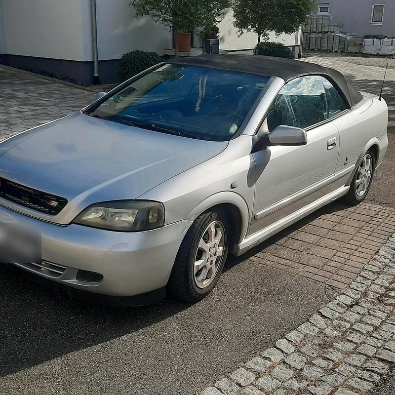 Gebraucht Opel Astra Cabriolet 147 PS (108 kW) 2004 Silber Cabrio