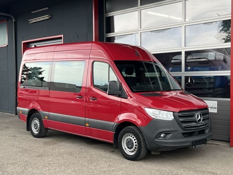 Rot Gebraucht 2020 Mercedes Sprinter Van | 37.902 € - Bild 1/4
