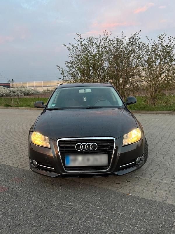 Gebraucht Audi A3 Sportback 125 PS (91 kW) 2011 Andere farben Kleinwagen
