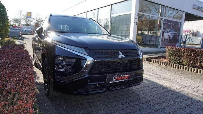 Gebraucht Mitsubishi Eclipse Cross Plus 188 PS (138 kW) 2022 Pantherschwarz SUV