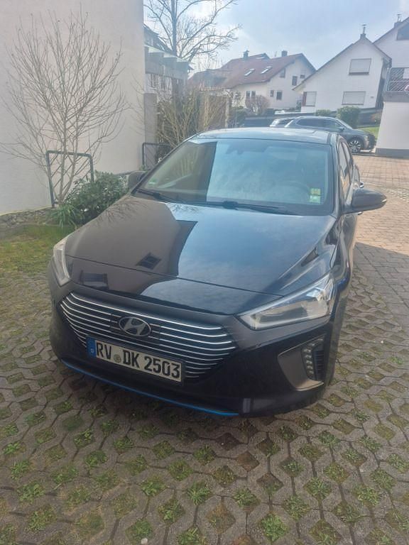 Gebraucht Hyundai Ioniq Style 141 PS (103 kW) 2017 Schwarz Kleinwagen
