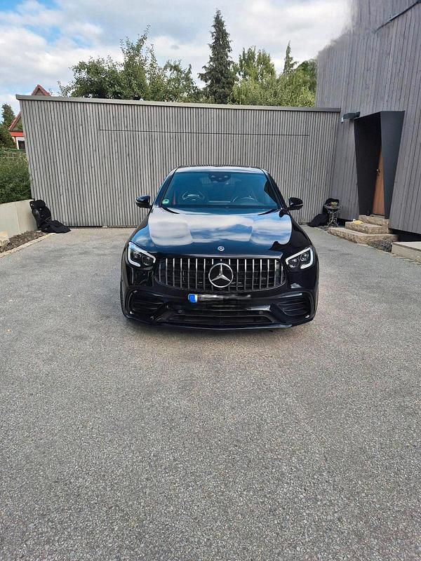 Schwarz Gebraucht 2020 Mercedes GLC63 AMG AMG Coupé | 62.500 € (Guter Preis) - Bild 1/4
