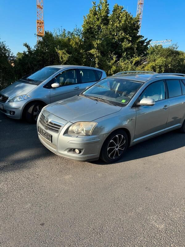 Silber Gebraucht 2008 Toyota Avensis Kombi | 1.999 € (Fairer Preis) - Bild 1/4