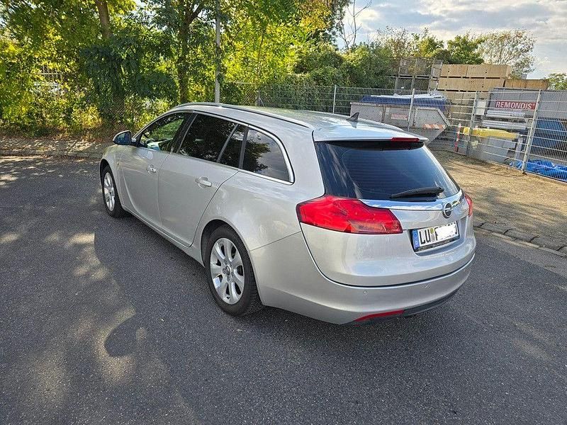 Gebraucht Opel Insignia Innovation 160 PS (117 kW) 2011 Grau Kombi