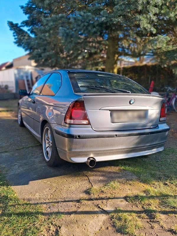 Usado BMW 316 115 HP (84 kW) 2004 Cinzento Coupé