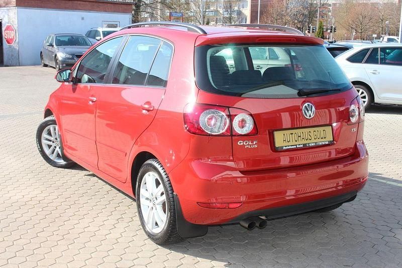 Gebraucht VW Golf Plus Cross Highline 122 PS (89 kW) 2010 Rot Van / Kleinbus
