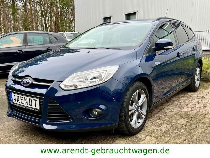 Blau Gebraucht 2013 Ford Focus Champions Edition Kombi | 7.490 € (Etwas zu teuer) - Bild 1/4