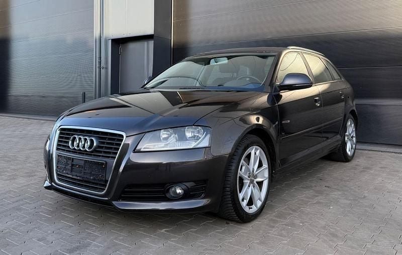 Gebraucht Audi A3 S-Line 125 PS (91 kW) 2010 Grau Kleinwagen