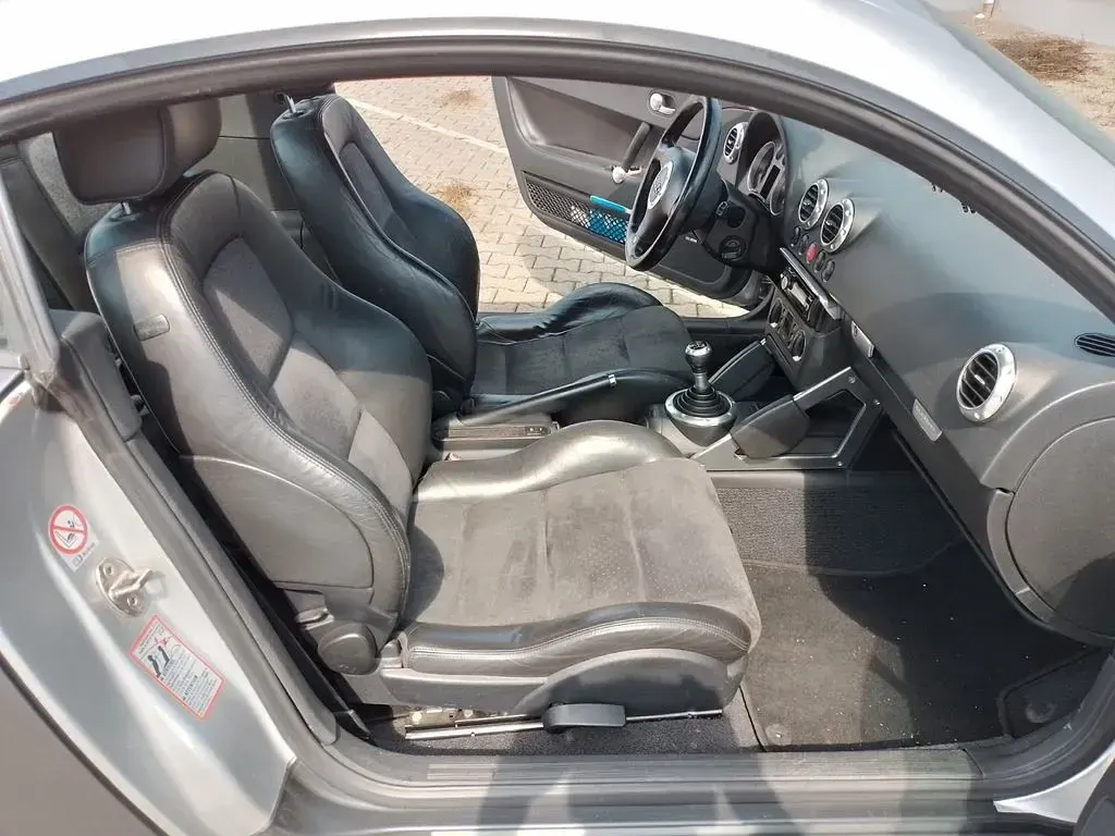 Gebraucht Audi TT Sport 224 PS (164 kW) 2000 Silber Coupé