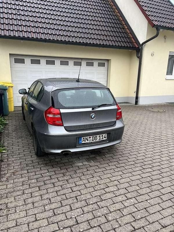 Gebraucht BMW 116 122 PS (89 kW) 2010 Grau Kleinwagen