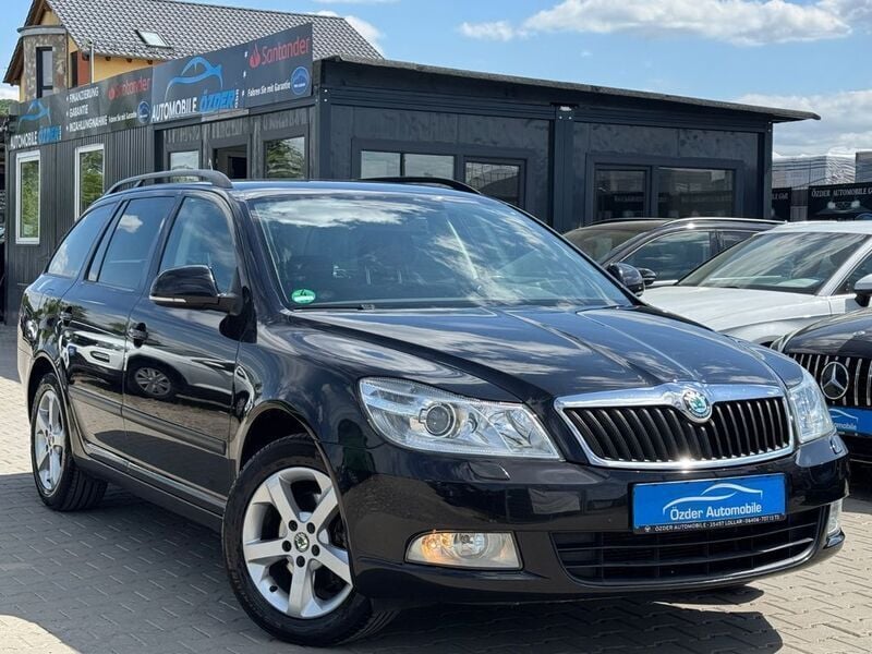 Schwarzmagic perleffekt Gebraucht 2012 Skoda Octavia Family Kombi | 8.699 € (Fairer Preis) - Bild 1/4