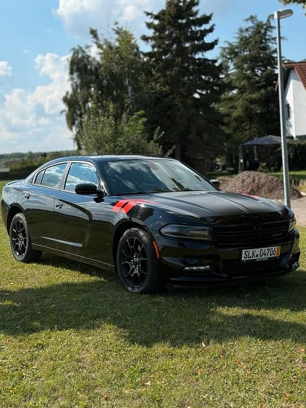 Schwarz Gebraucht 2015 Dodge Charger SXT Limousine | 24.990 € - Bild 1/2