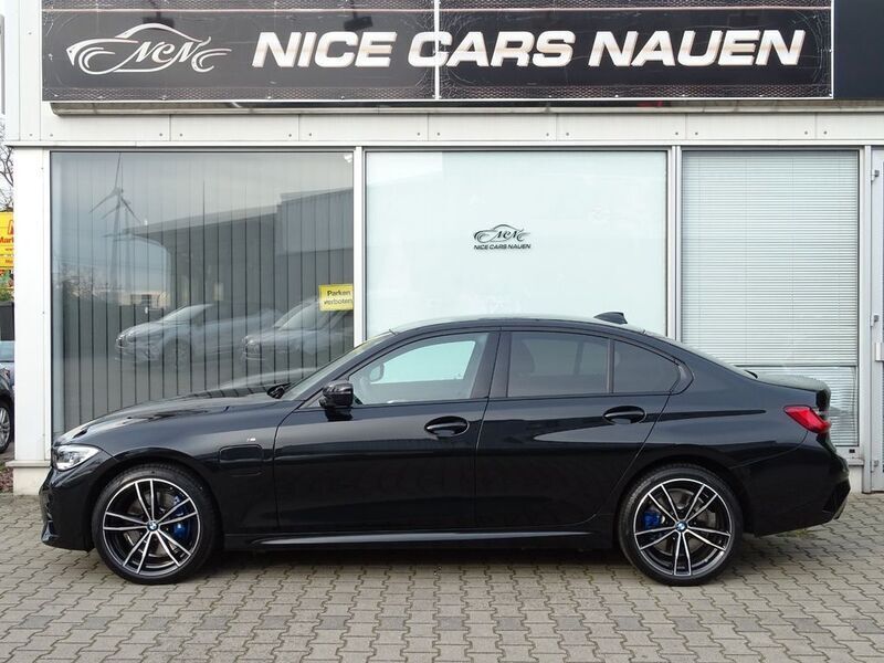 Gebraucht BMW 330e M Sport 252 PS (185 kW) 2021 Schwarz Limousine