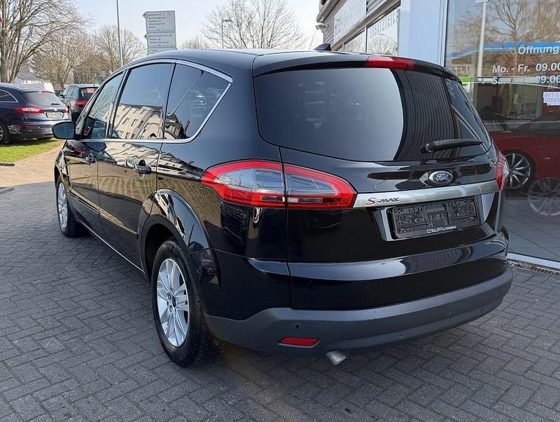 Gebraucht Ford S-MAX Titanium 140 PS (102 kW) 2014 Schwarz Van / Kleinbus