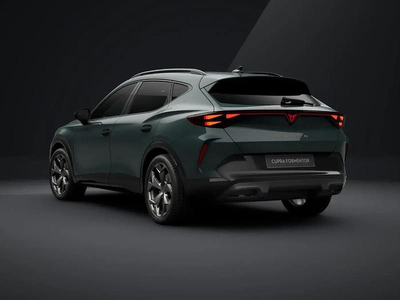 Neu Cupra Formentor 110 PS (80 kW) 2026 Blau SUV