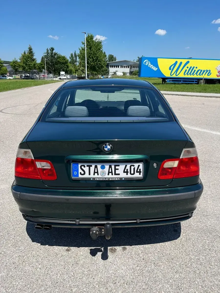 Gebraucht BMW 320 150 PS (110 kW) 1999 Grün Limousine