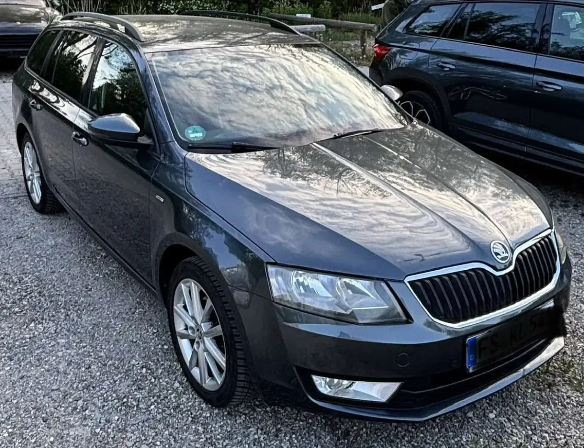 Używany Skoda Octavia Joy 150 KM (110 kW) 2016 Szary Kombi