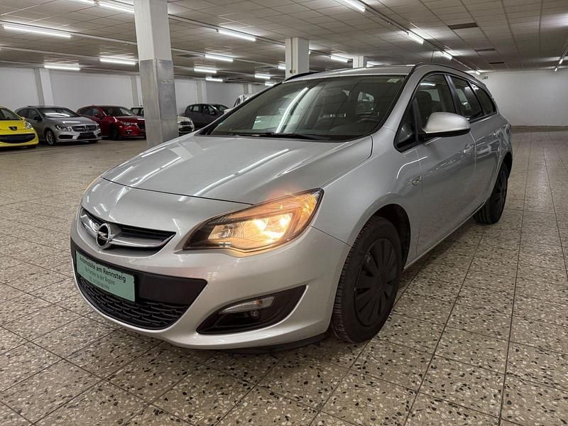 Silber Gebraucht 2015 Opel Astra Kombi | 5.898 € (Superpreis) - Bild 1/4