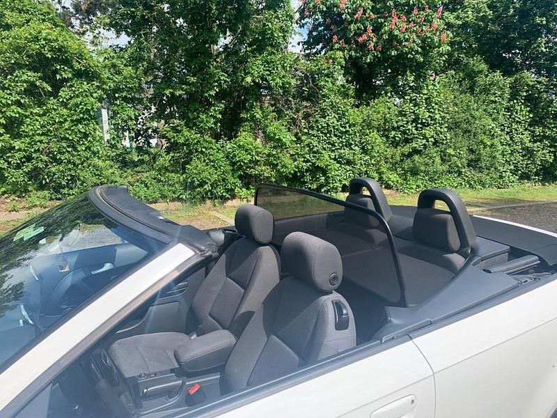 Gebraucht Audi A3 Cabriolet 105 PS (77 kW) 2012 Weiß Cabrio