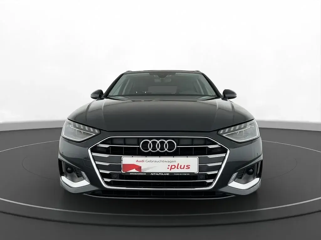 Gebraucht Audi A4 Advanced 136 PS (100 kW) 2024 Grau Kombi