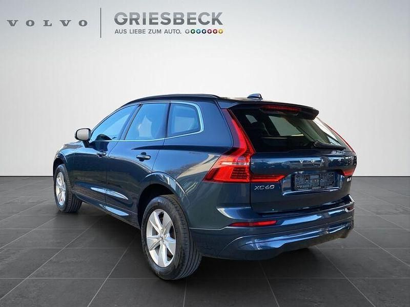 Gebraucht Volvo XC60 Core 197 PS (144 kW) 2023 Blau SUV