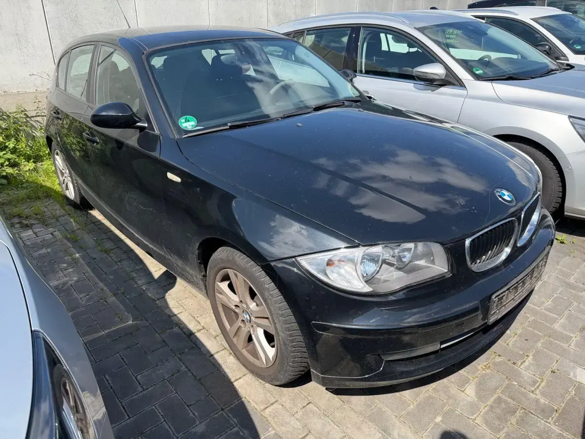 Gebraucht BMW 116 Advantage 116 PS (85 kW) 2009 Schwarz Kleinwagen