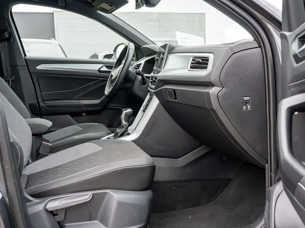 Gebraucht VW T-Roc Goal 150 PS (110 kW) 2025 Grau / indiumgrau SUV